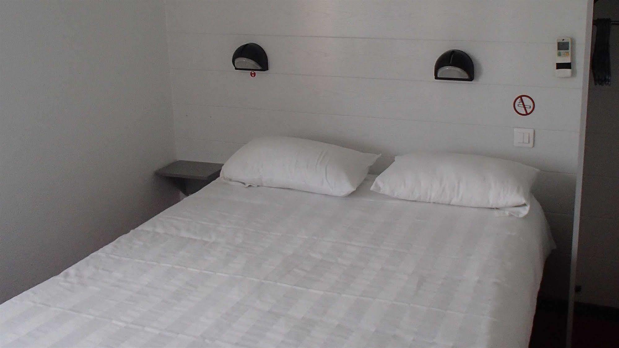 Brit Hotel Essentiel Albi Parc Des Expos Le Sequestre Εξωτερικό φωτογραφία